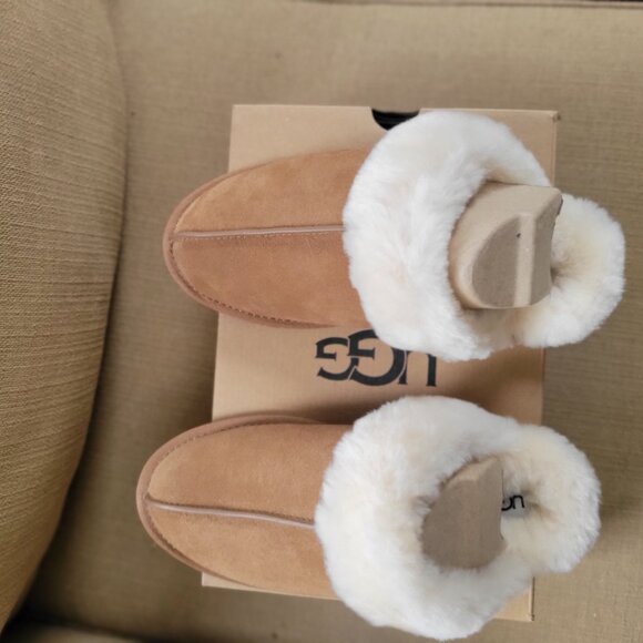 NEW: UGG Women Scuffette Slipper, Chestnut, Size US 9 - Picture 2 of 6